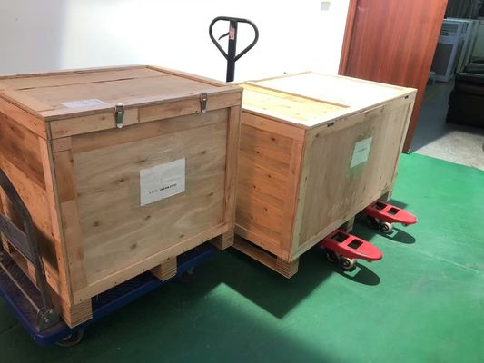 Luciera a LED in alluminio con 240W Consumo di energia 90° Direzione della luce Colore della luce bianca