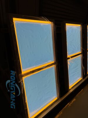 Illuminazione circadiana pannello finto lucernario con luminosità e colore regolabile RA > 95 CRI e 50.000h durata per uffici e spazi commerciali